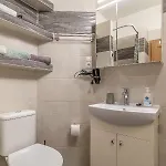 Jonashouse - Great Location Near Center- Personal Or Self Check-in