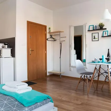Apartment Jonas - Great Location Near Center