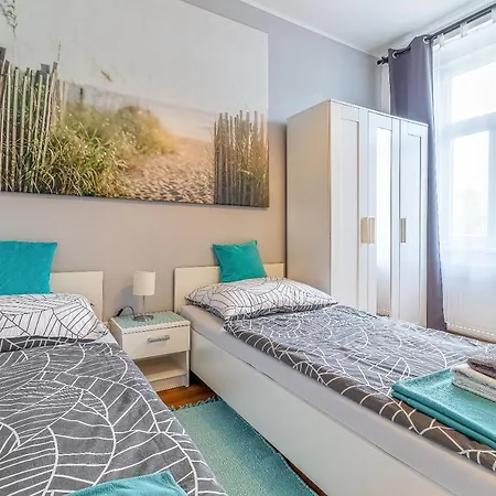 Jonas - Great Location Near Center Apartment