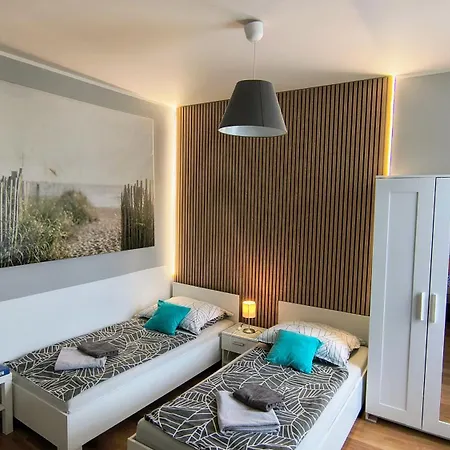 Jonashouse - Great Location Near Center- Personal Or Self Check-in