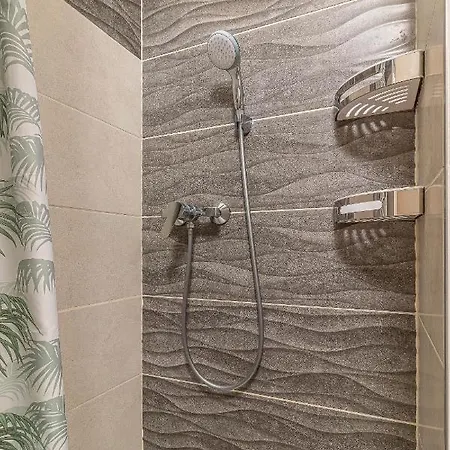 Jonashouse - Great Location Near Center- Personal Or Self Check-in Apartment Pressburg