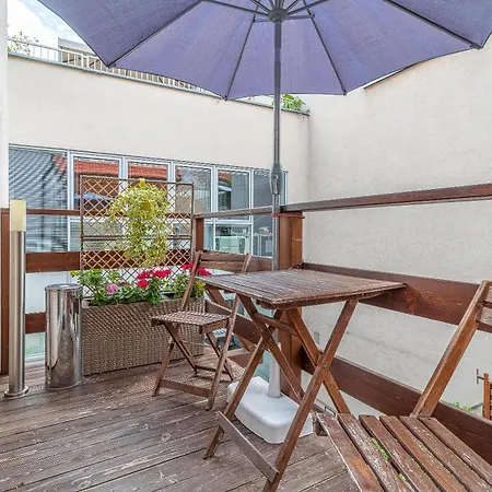 Apartment Jonashouse - Great Location Near Center- Personal Or Self Check-in *