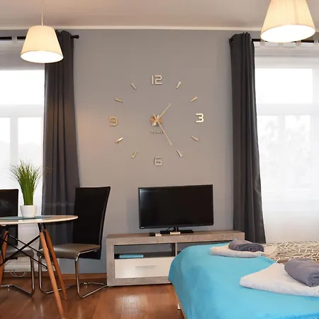 Jonashouse - Great Location Near Center- Personal Or Self Check-in Apartment Pressburg