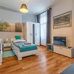 Jonashouse - Great Location Near Center- Personal Or Self Check-in * Bratislava