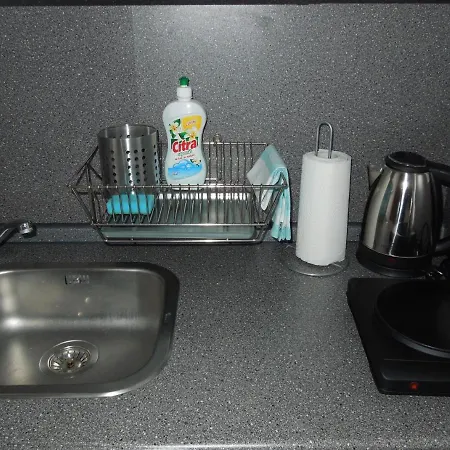 Jonashouse - Great Location Near Center- Personal Or Self Check-in *